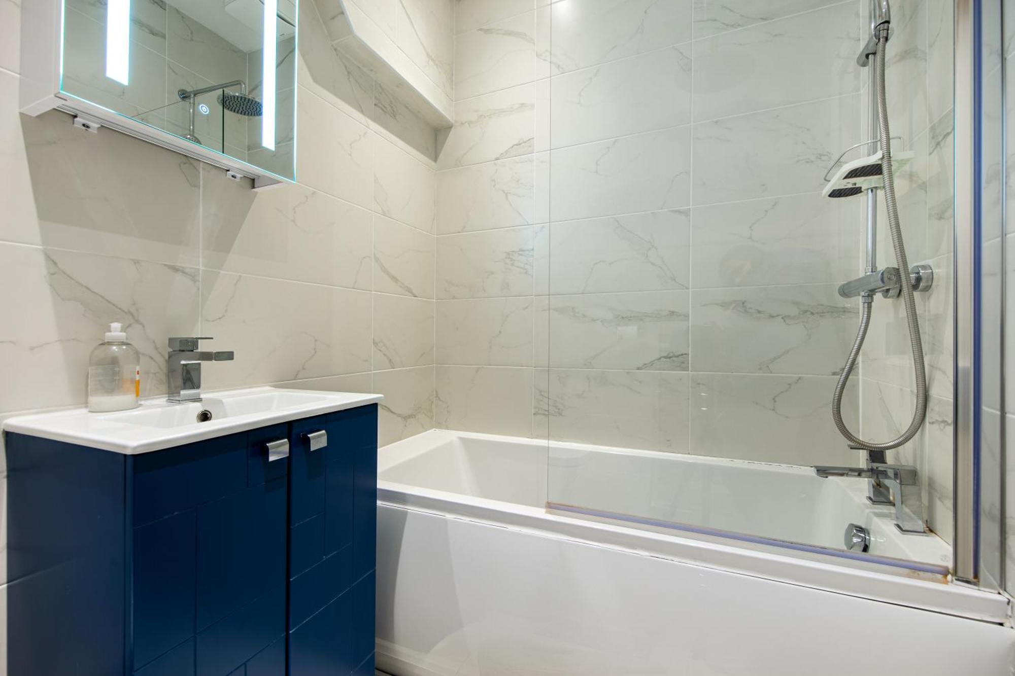 Cosy 1 Bed Apartment With Free Parking Close To Underground Station Zone 2 For Quick Access To Central London Up To 5 Guests Extérieur photo