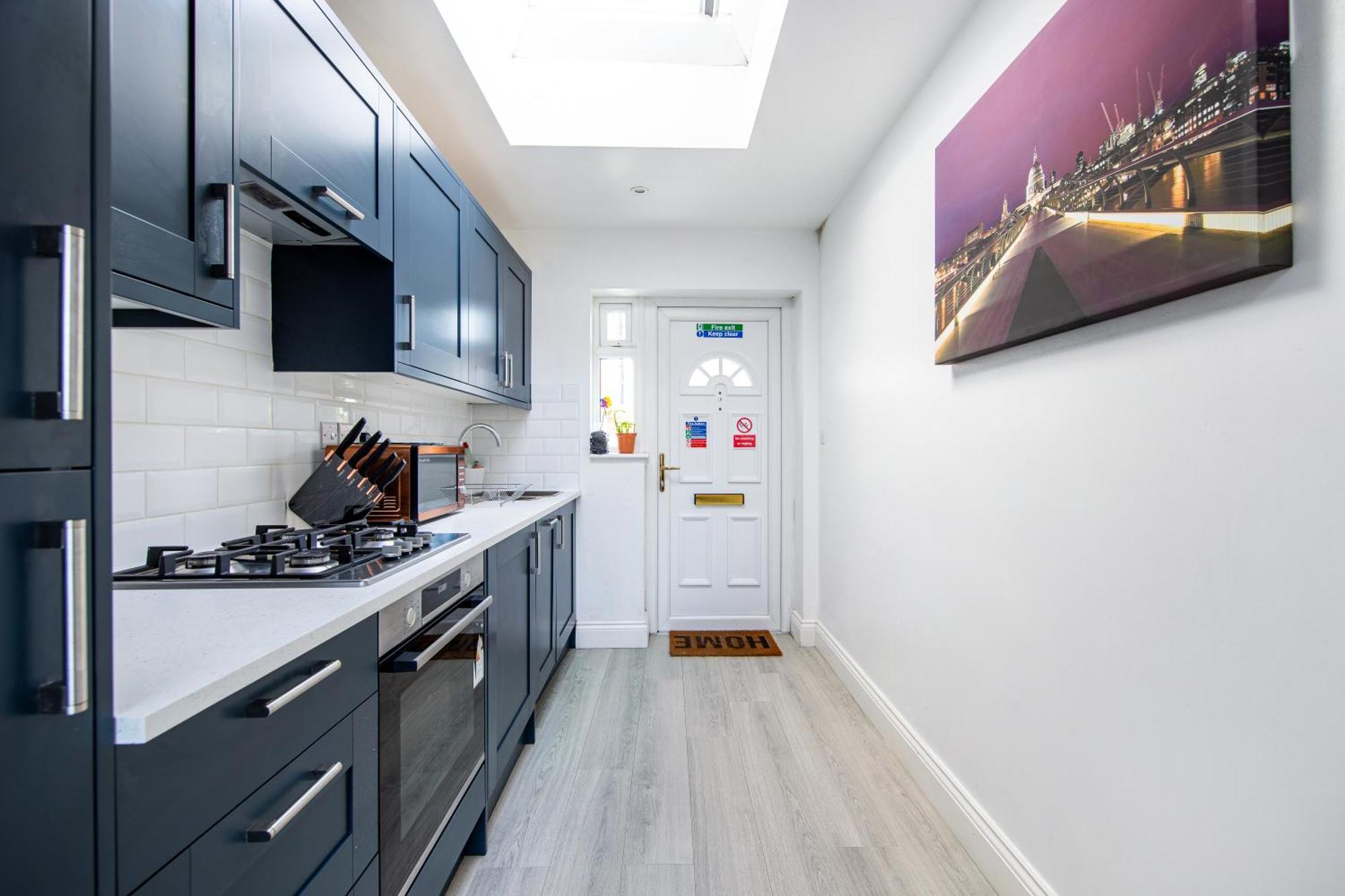 Cosy 1 Bed Apartment With Free Parking Close To Underground Station Zone 2 For Quick Access To Central London Up To 5 Guests Extérieur photo