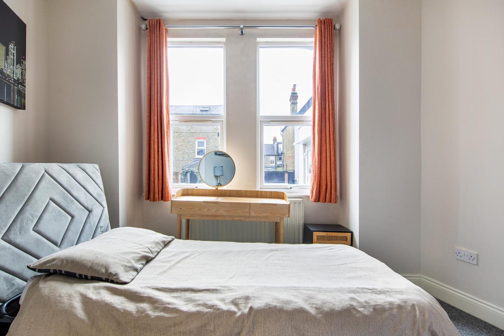 Cosy 1 Bed Apartment With Free Parking Close To Underground Station Zone 2 For Quick Access To Central London Up To 5 Guests Extérieur photo